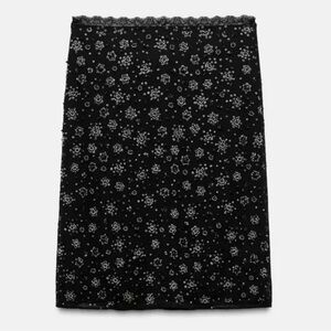 NWOT ZARA Embroidered Beaded Mini Pencil Skirt Women’s SIZE S Black